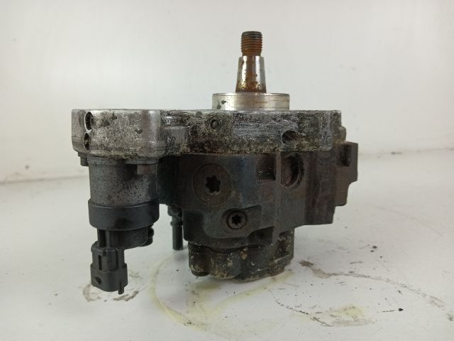 bontott OPEL VIVARO Nagynyomású Szivattyú