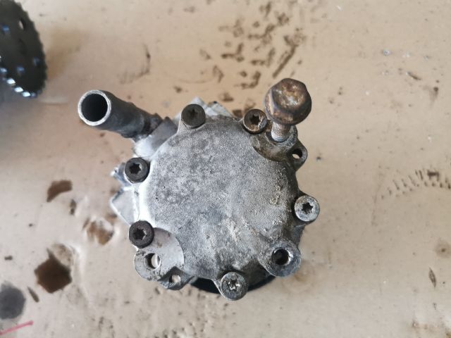 bontott OPEL VIVARO Olajszivattyú