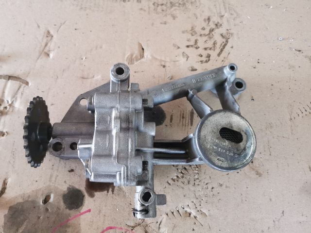 bontott OPEL VIVARO Olajszivattyú