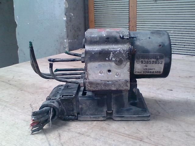 bontott OPEL VIVARO ABS Kocka