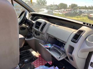 bontott OPEL VIVARO Bal Féltengely