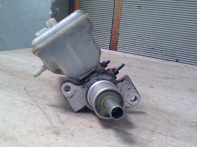 bontott OPEL VIVARO Főfékhenger