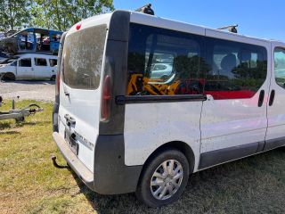 bontott OPEL VIVARO Jobb első Gólyaláb (Lengécsillapító, Rugó)