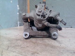 bontott OPEL VIVARO Jobb hátsó Féknyereg Munkahengerrel