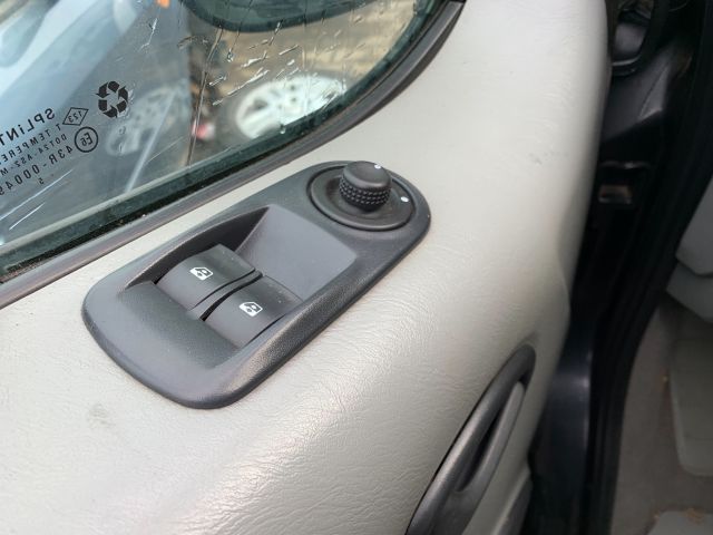 bontott OPEL VIVARO Légtömegmérő