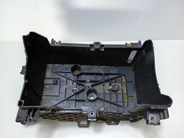 bontott OPEL VIVARO Akkumulátor Tartó