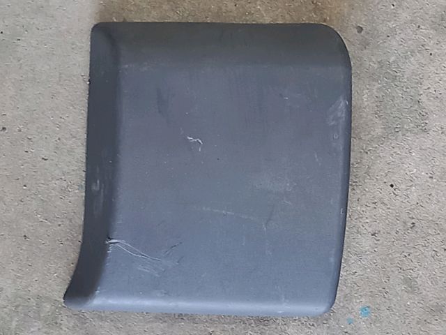 bontott OPEL VIVARO Bal B Oszlop Díszléc