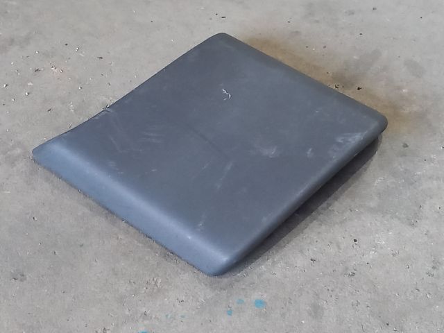 bontott OPEL VIVARO Bal B Oszlop Díszléc