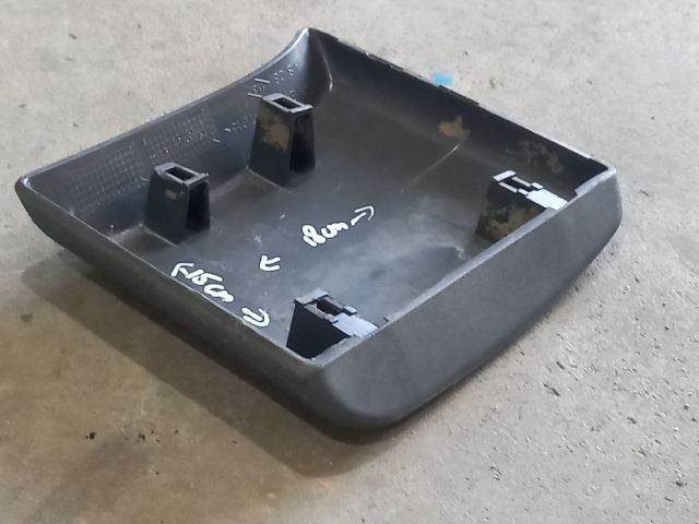 bontott OPEL VIVARO Bal B Oszlop Díszléc