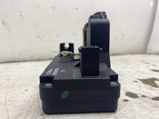 bontott OPEL VIVARO Bal Csomagtérajtó Zárszerkezet