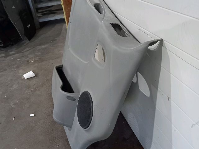 bontott OPEL VIVARO Bal első Ajtó Kárpit