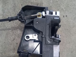 bontott OPEL VIVARO Bal első Ajtózár