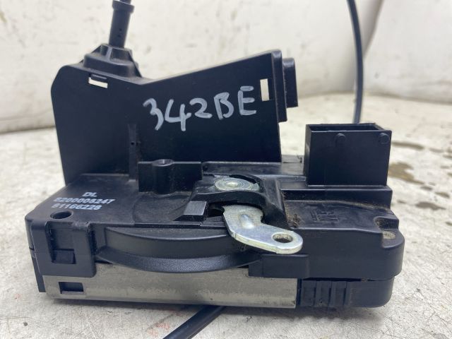 bontott OPEL VIVARO Bal első Ajtózár