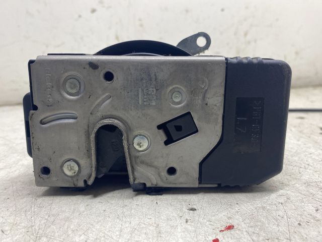 bontott OPEL VIVARO Bal első Ajtózár