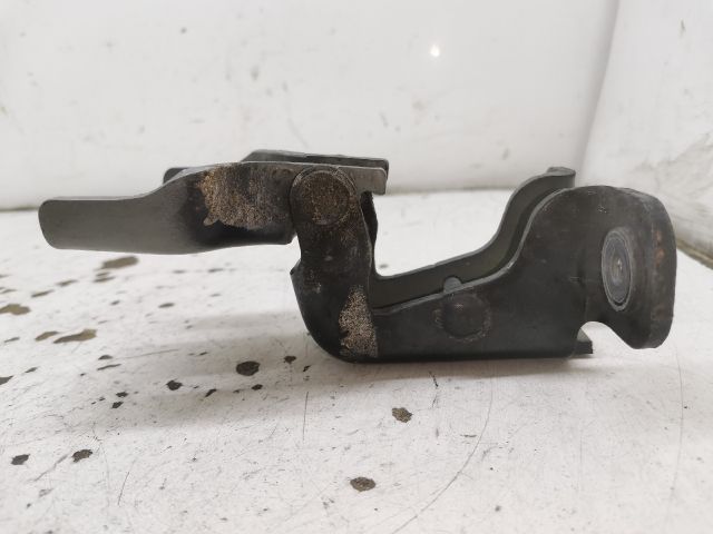 bontott OPEL VIVARO Bal első Alsó Zsanér