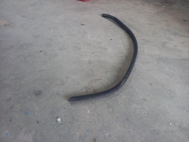 bontott OPEL VIVARO Bal első Gumikéder