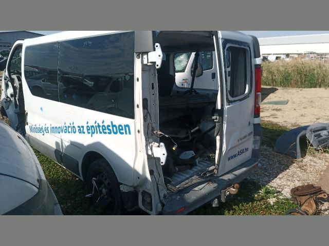 bontott OPEL VIVARO Bal első Gumikéder