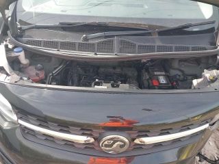 bontott OPEL VIVARO Bal első Gumikéder