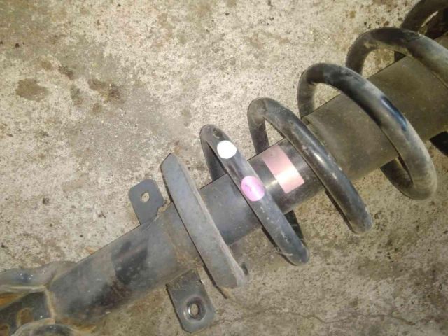 bontott OPEL VIVARO Bal első Lengéscsillapító