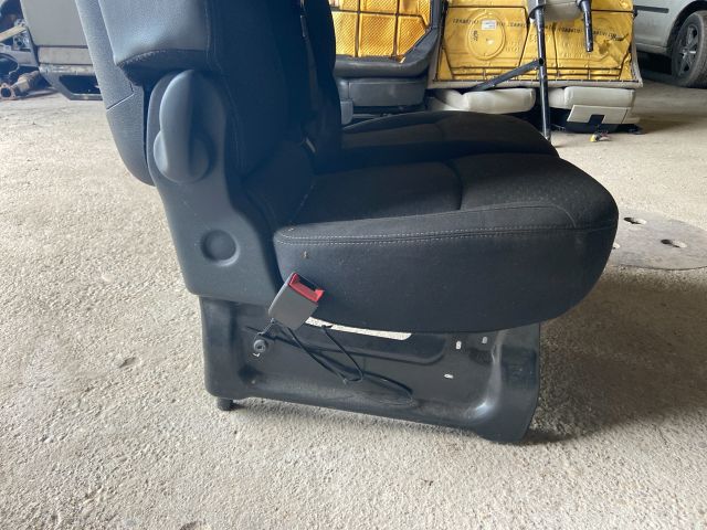 bontott OPEL VIVARO Bal első Ülés