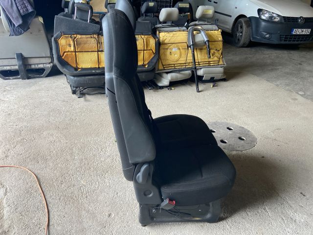 bontott OPEL VIVARO Bal első Ülés