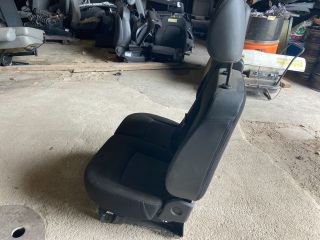 bontott OPEL VIVARO Bal első Ülés