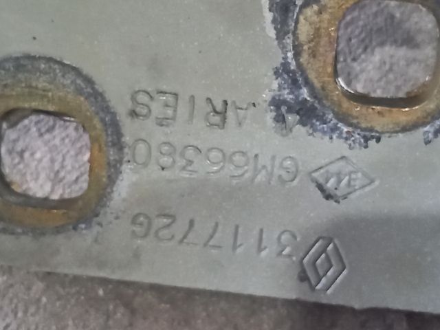 bontott OPEL VIVARO Bal első Zsanér