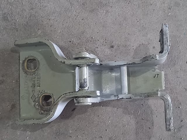 bontott OPEL VIVARO Bal első Zsanér