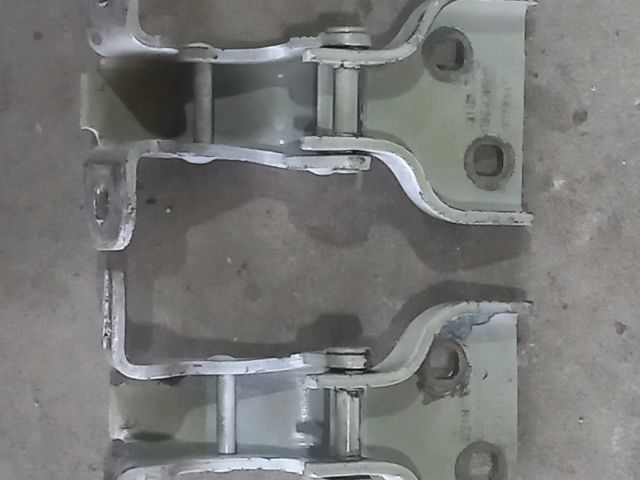 bontott OPEL VIVARO Bal első Zsanér