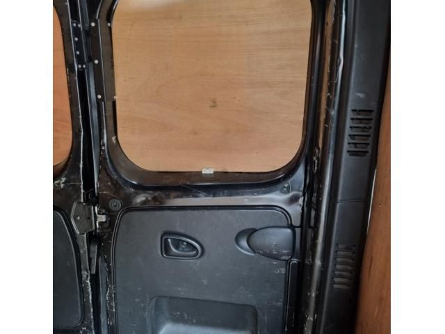 bontott OPEL VIVARO Bal hátsó Ajtó (Üres lemez)