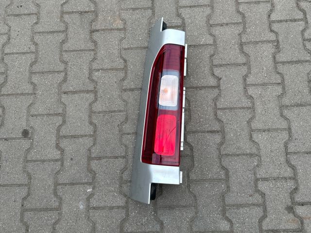 bontott OPEL VIVARO Bal Hátsó Lámpa