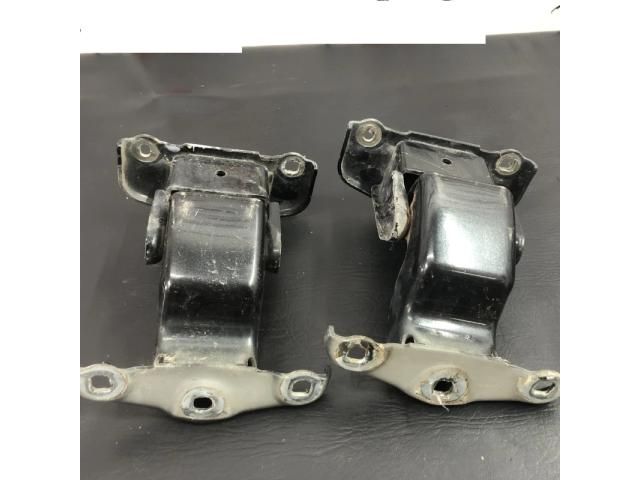 bontott OPEL VIVARO Bal hátsó Zsanér