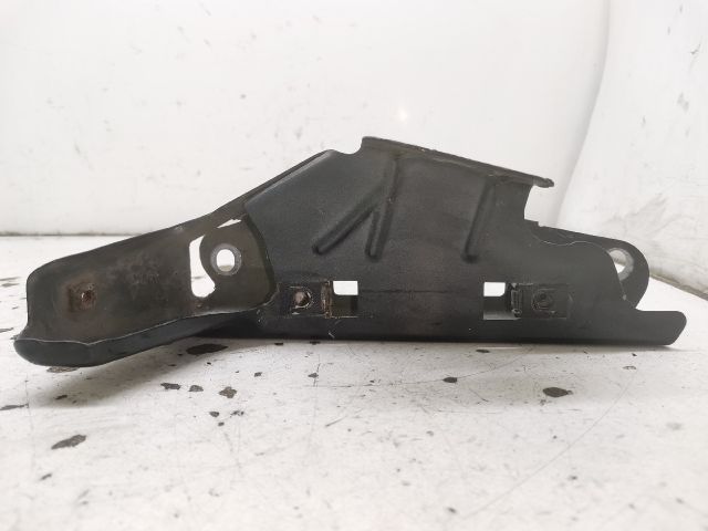 bontott OPEL VIVARO Bal Sárvédő Oldaltartó