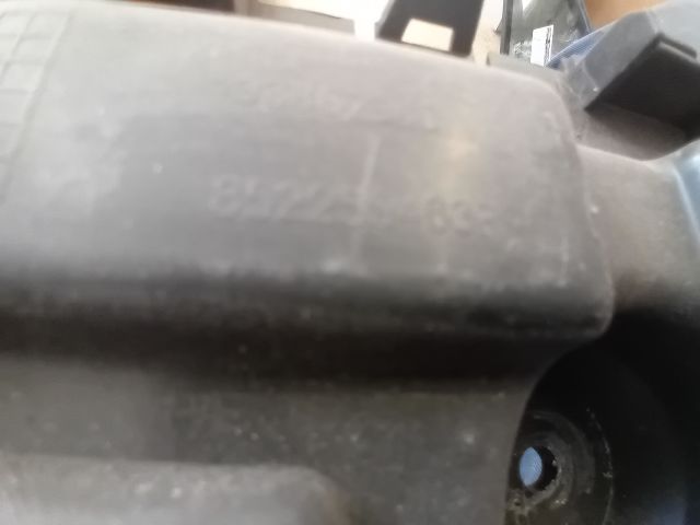 bontott OPEL VIVARO Bal Sárvédő Oldaltartó