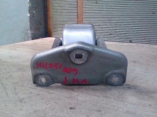 bontott OPEL VIVARO Csomagtérajtó Jobb Zsanér