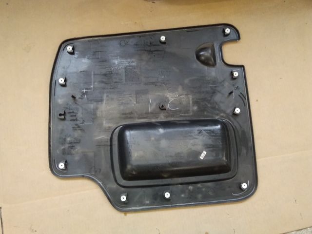 bontott OPEL VIVARO Csomagtérajtó Kárpit