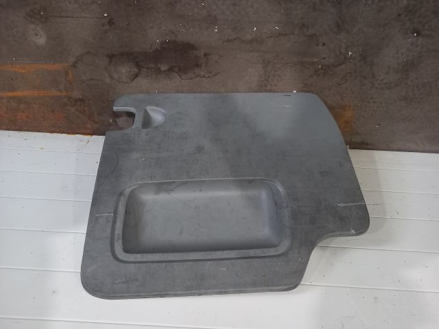 bontott OPEL VIVARO Csomagtérajtó Kárpit