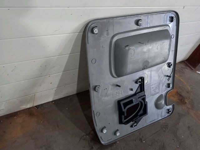 bontott OPEL VIVARO Csomagtérajtó Kárpit