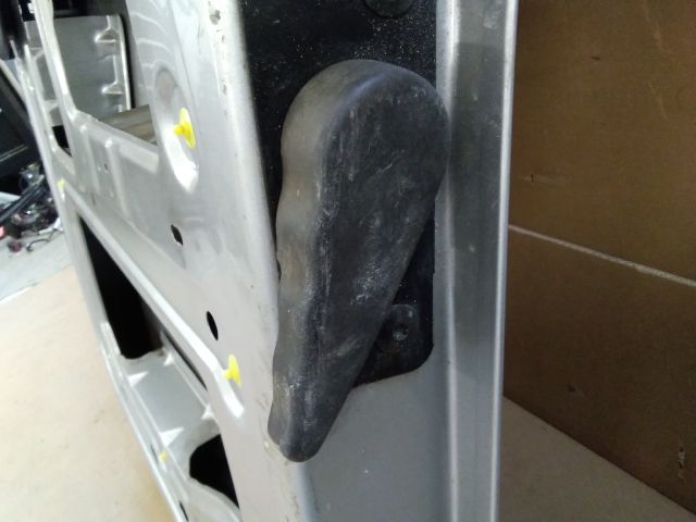 bontott OPEL VIVARO Csomagtérajtó Kilincs