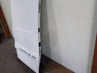 bontott OPEL VIVARO Csomagtérajtó (Üres lemez)