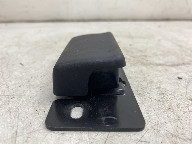 bontott OPEL VIVARO Csomagtérajtó Ütköző