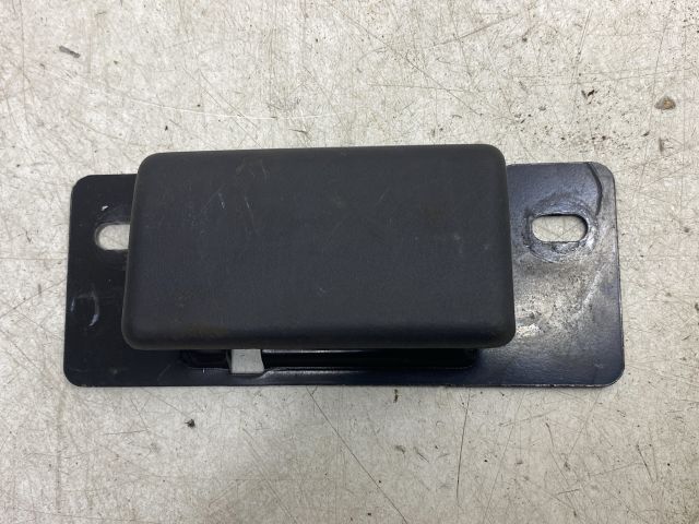 bontott OPEL VIVARO Csomagtérajtó Ütköző