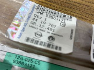 bontott OPEL VIVARO Csomagtérajtó Ütköző