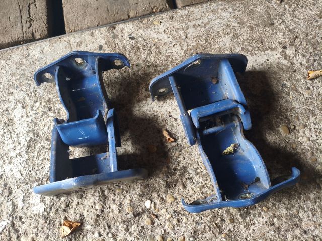 bontott OPEL VIVARO Csomagtérajtó Zsanér