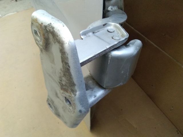 bontott OPEL VIVARO Csomagtérajtó Zsanér