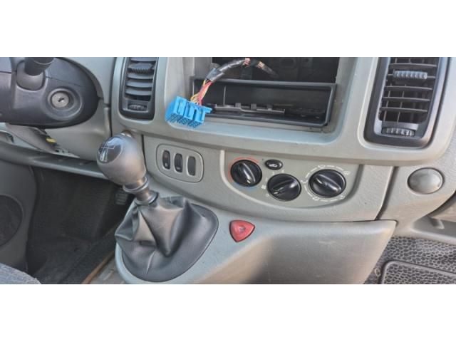 bontott OPEL VIVARO Előfűtő