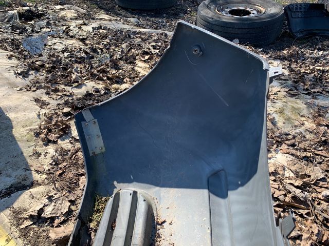 bontott OPEL VIVARO Első Lökhárító (Részeivel)