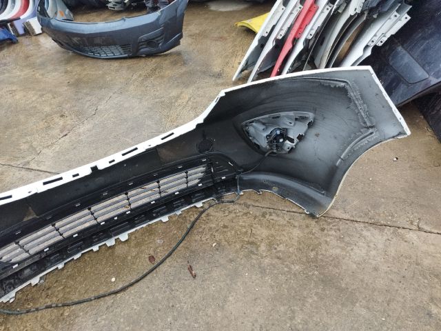 bontott OPEL VIVARO Első Lökhárító (Részeivel)