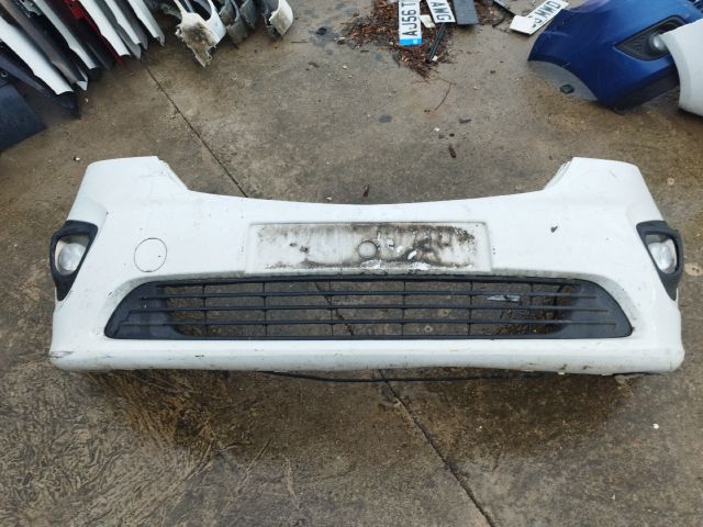 bontott OPEL VIVARO Első Lökhárító (Részeivel)