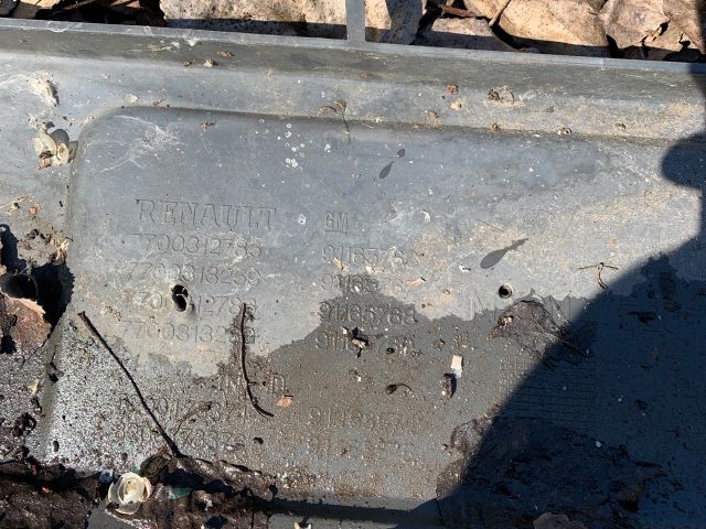 bontott OPEL VIVARO Első Lökhárító (Részeivel)